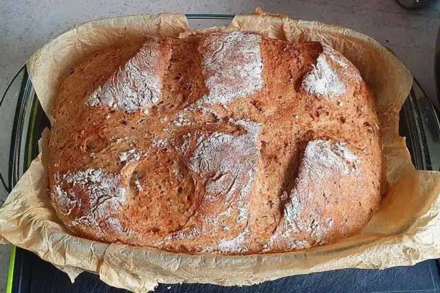 Jednoduchý recept na jogurtový chléb ze špaldy