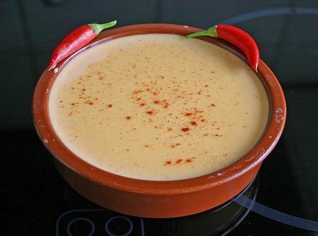 Sýrový dip k nachos