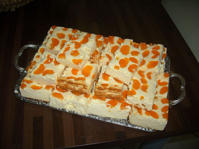 Mandarinkový tvarohový koláč z plechu