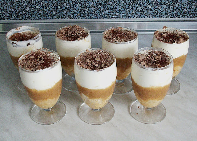 Jablečný vrstvený dezert