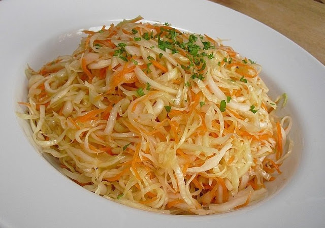 Kyselý zelí s mrkví