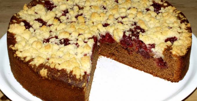 Čokoládovo-třešňový koláč