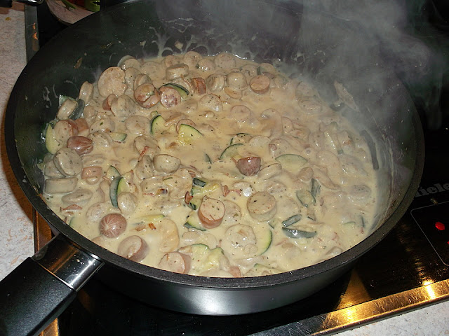 Nudličky z klobásy Bratwurst