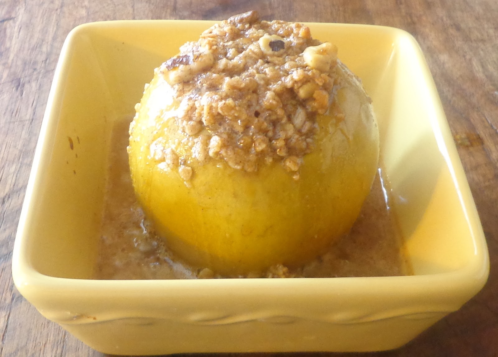 Přístavní jablka s ovesno-ořechovou drobenkou