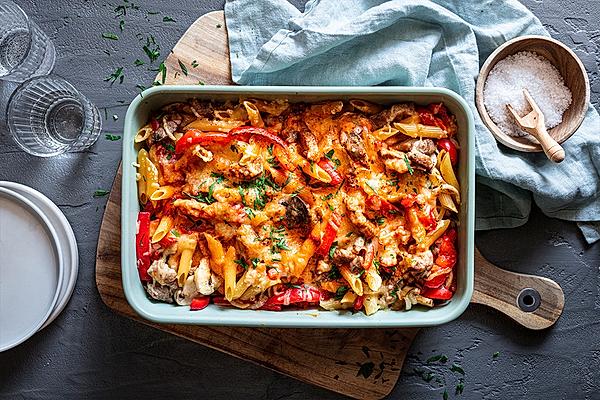 Gyrosová zapékanka s nudlemi v metaxa omáčce