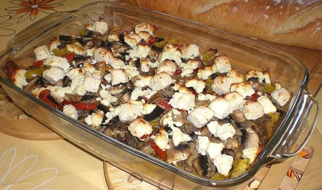 Turecký mletý masový nákyp se sýrem feta