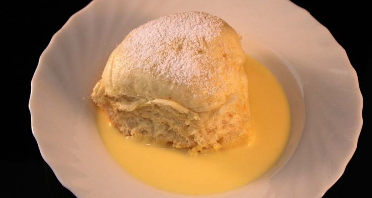 Kynuté knedlíky s vanilkovou omáčkou