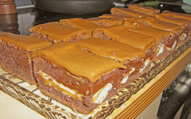 Twix White Brownies s krémovým karamelem