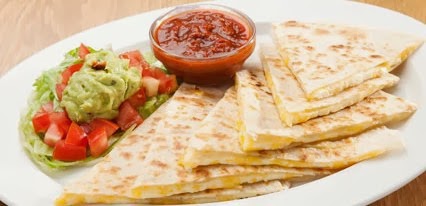 Quesadillas ve stylu Applebee’s s domácím Pico de Gallo