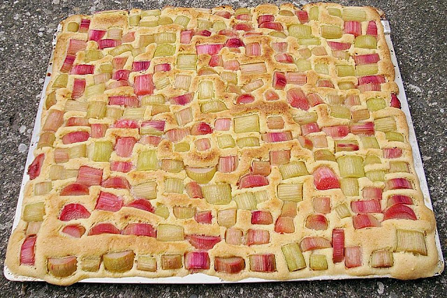 Rebarborový koláč pod mraky