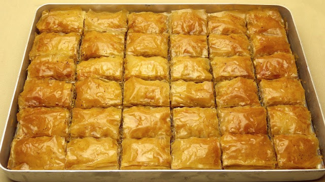 Medové ořechové řezy (Baklava)