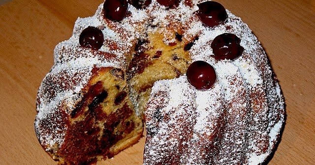 Schwarzwaldský višňový bábovka