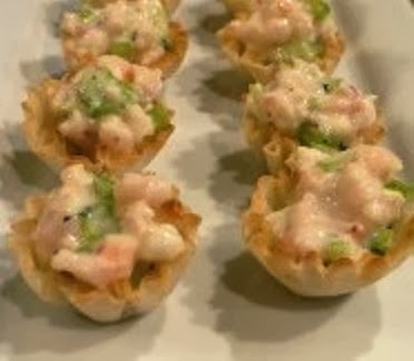 Krevetový salát ve filo křupavých jednohubkách