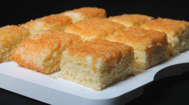 Šťavnatý kokosový koláč z plechu