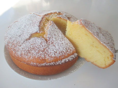 Jednoduchý citronový jogurtový dort