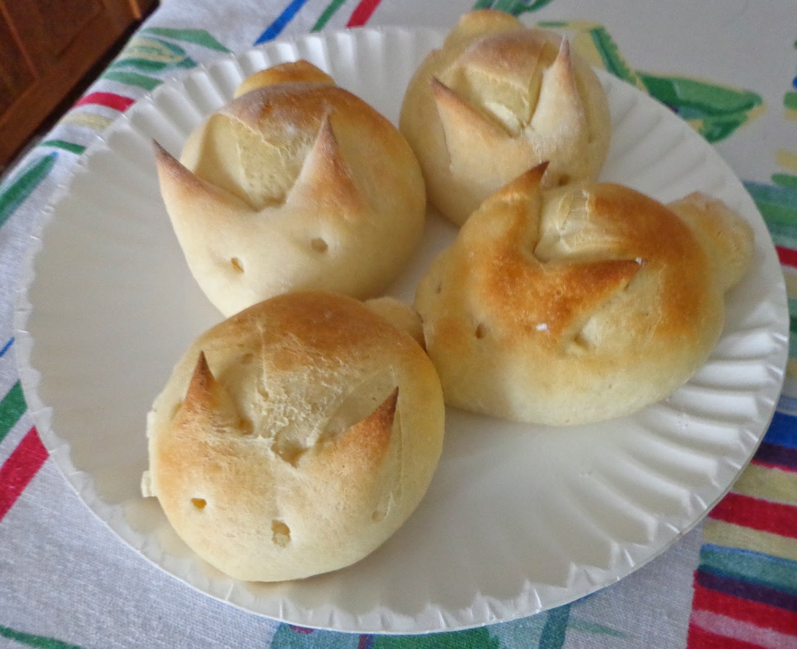 Velikonoční zajíčkové housky