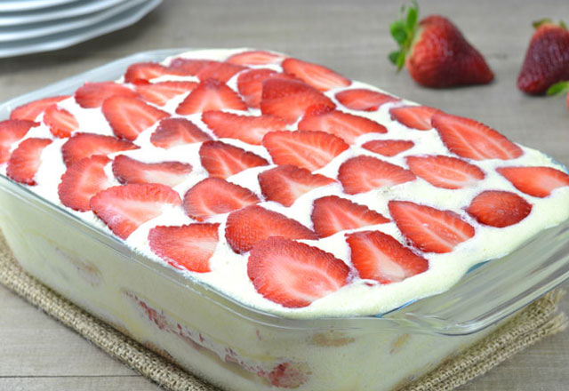 Tiramisu s jahodami a bílou čokoládou s Thermomixem