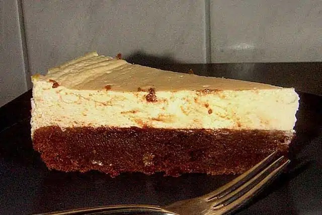 Cheesecake s brownie korpusem recept