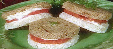 Slečna Lucilin legendární rajčatový sendvič