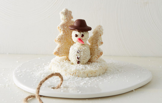 Sněhulák v zimním lese