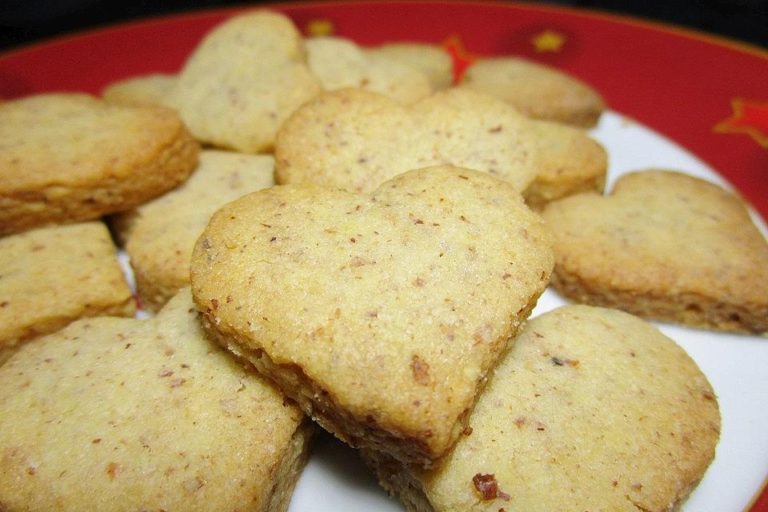 Oříškové cukroví