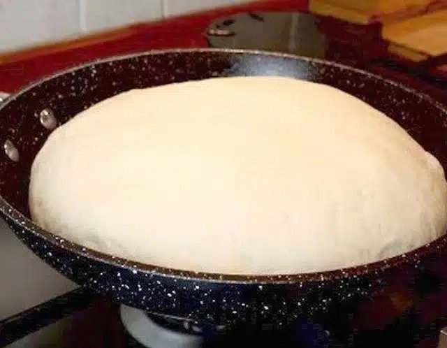 Rychlý chleba z pánve ze 4 surovin