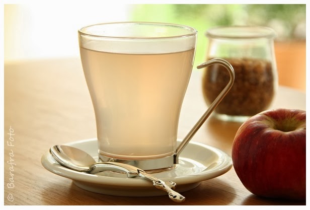 Lahodný jablečný čaj z jablečných slupek