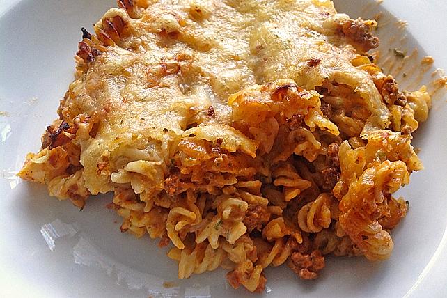 Nudlový hackový nákyp