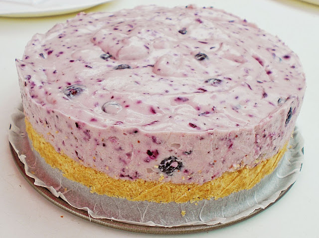 Borůvkový tvarohový koláč