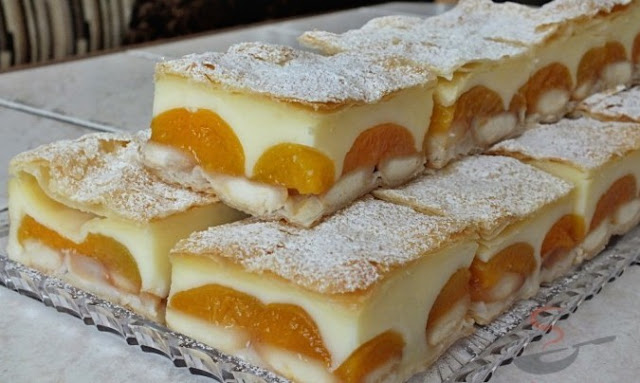 Chutný pudinkový koláč z listového těsta