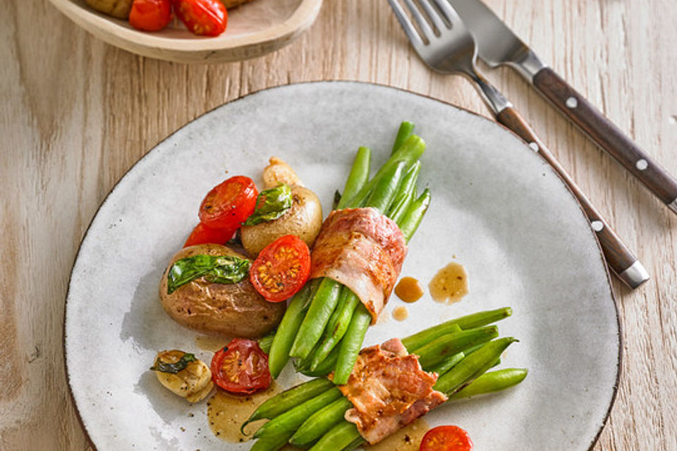 Zelené fazolky v slaninovém kabátku