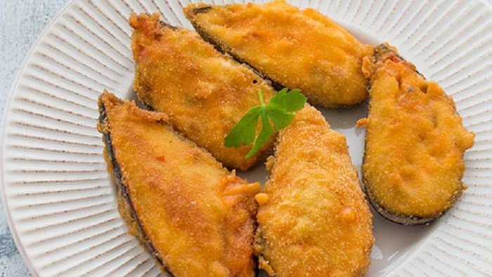 Tygrlí mušle s zeleninou, krevetami a bešamelovou omáčkou. Recept k objevení!