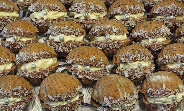 Ořechové mušličky s máslovým krémem