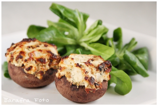 Zapečené houby plněné fetou