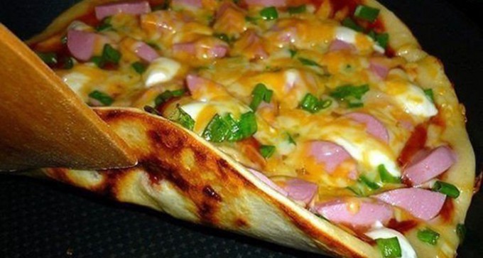 Rychlá pizza z pánve za 15 minut