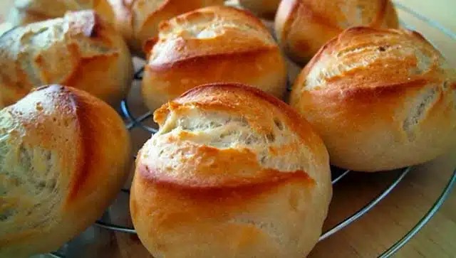 Jednoduché a chutné DDR housky – recept