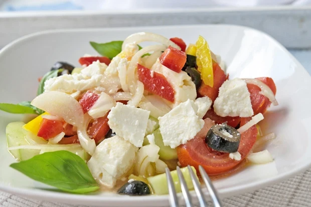Letní feta salát