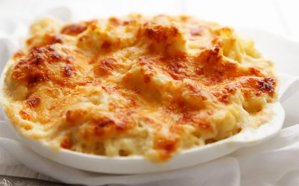 Květák s čerstvým sýrem, tedy ještě lepší než brambory. Pouze 160 kcal!