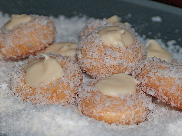 Kokosové čokoládové cukroví