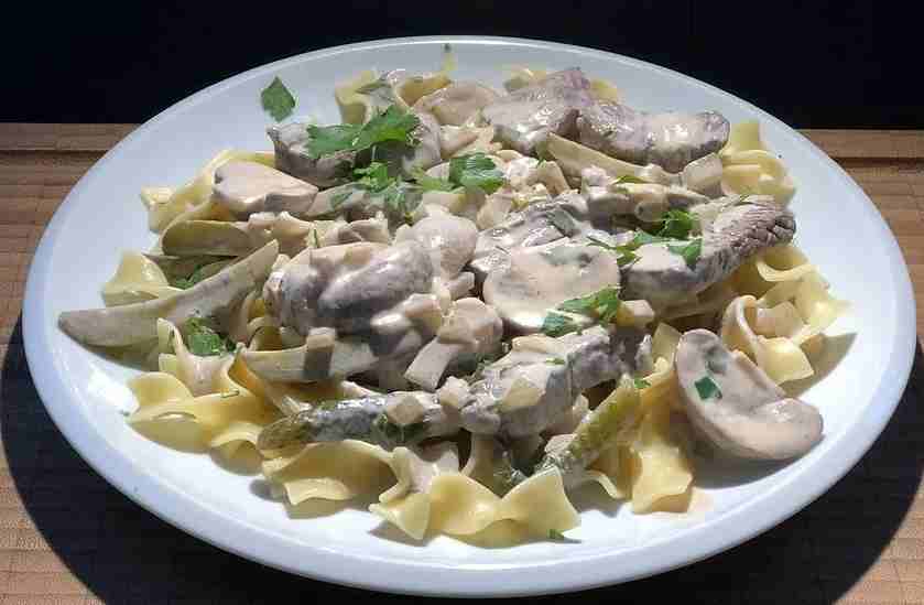 Hovězí Stroganoff chutný!