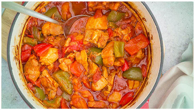 Kuřecí guláš se sladkokyselou paprikou