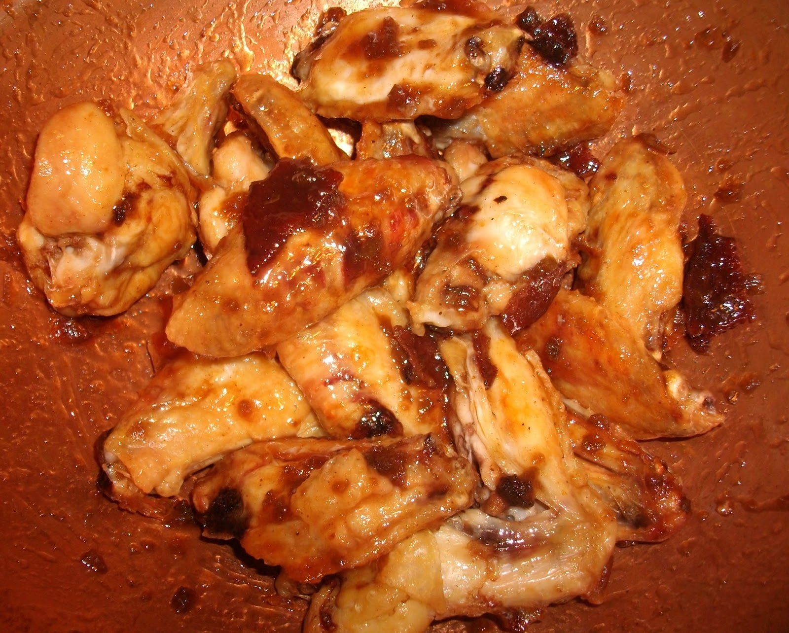 Kuřecí křidélka s marmeládou z bejčků, jalapeňo a jablek