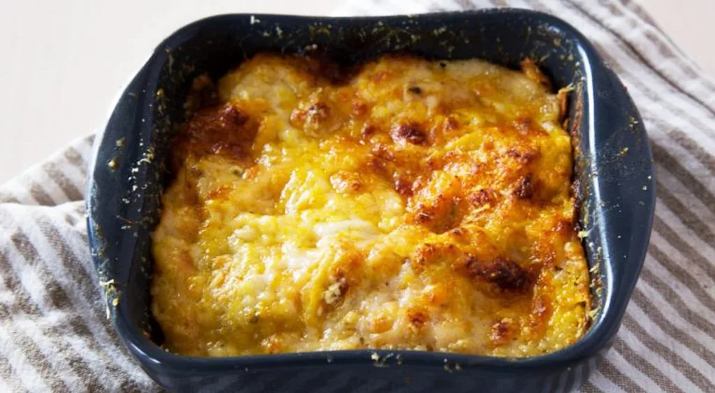 Dýně s parmezánem, vše syrové do pánve a pečte při 200 °C. Má to jen 190 kcal!