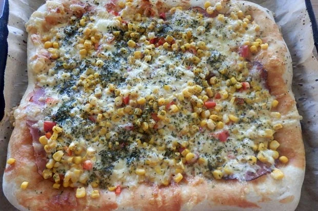 Pizza s celozrnnou pšeničnou moukou