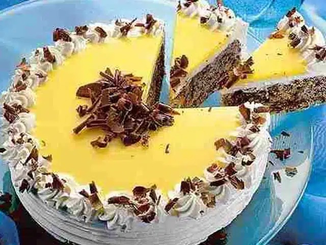 Výborný rumový jahodový dort