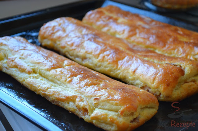 Jablečný závin z tvarohového těsta
