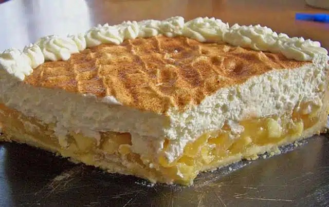 Recept na jablečný smetanový dort