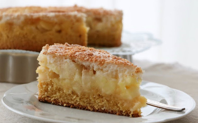 Jablečný koláč s kokosovou pusinkou