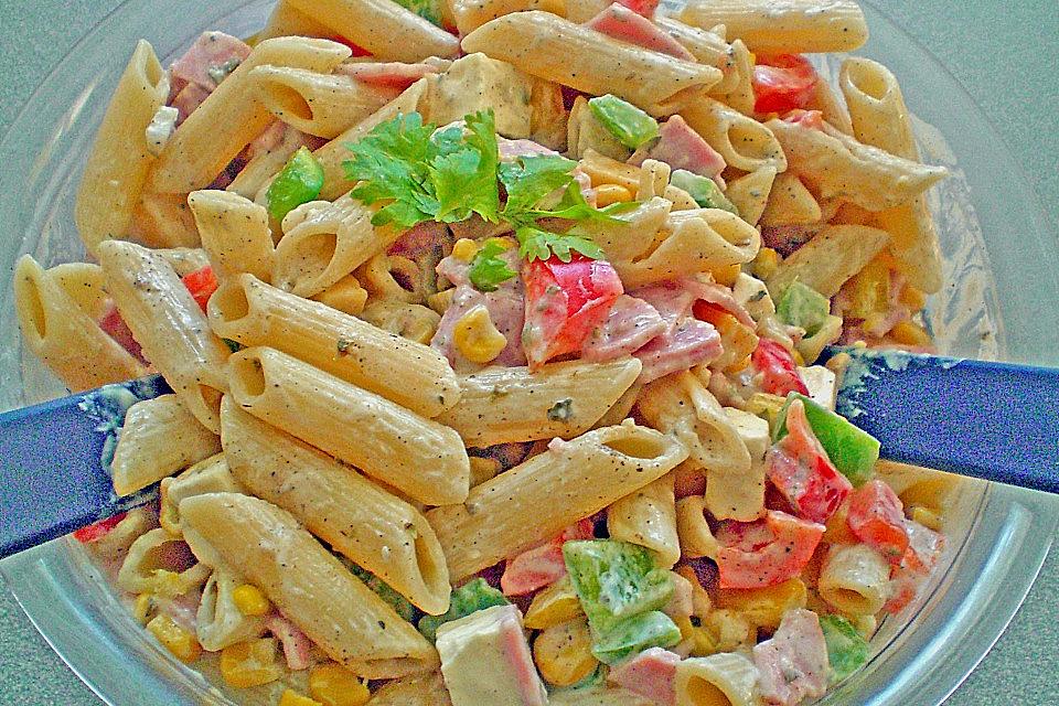 Těstovinový salát se šunkou a sýrem