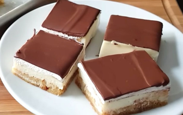 Čokoládové krémové řezy z plechu